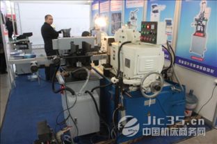溫嶺市詠創自動化設備廠亮相2012寧波機床展，展示機器人研發新成果